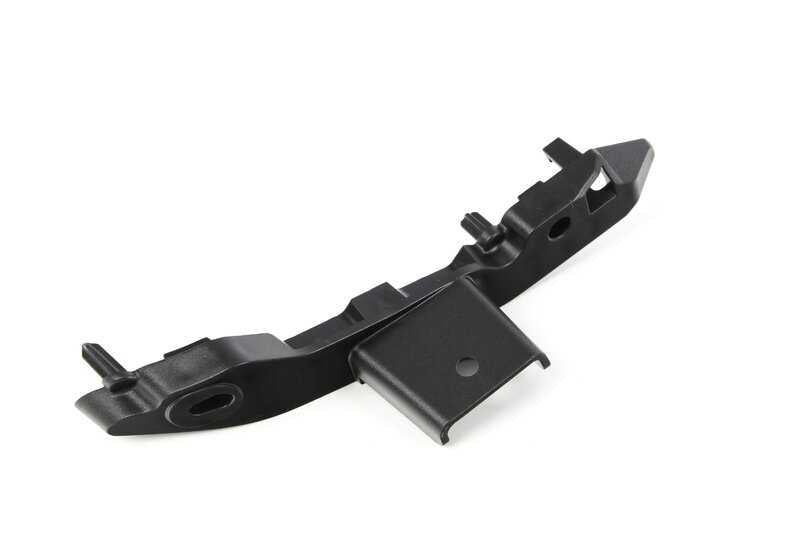 Soporte guía paragolpes delantero derecho OEM 51117415586 para BMW G32 y G32N. Pieza original BMW.
