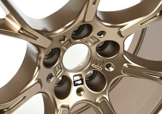 Rodas de liga leve M Design Y-Spoke 789 OEM 36119501872 para BMW F90 M5 e M5 CS. Cor de bronze dourada, 20 ". BMW original.