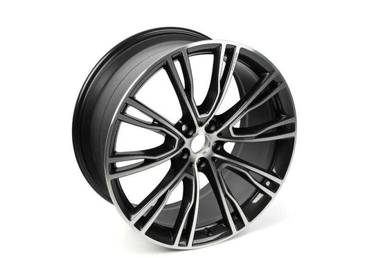 Pneumatico in lega originale BMW V-RADIO 726 in 21 "(9.5x21 ET43) OEM 36108043671 per BMW X3 G01 M40D. Finitura grigio bicolore cieca. Compatibile con modelli dal 2018 al 2024. BMW originale.