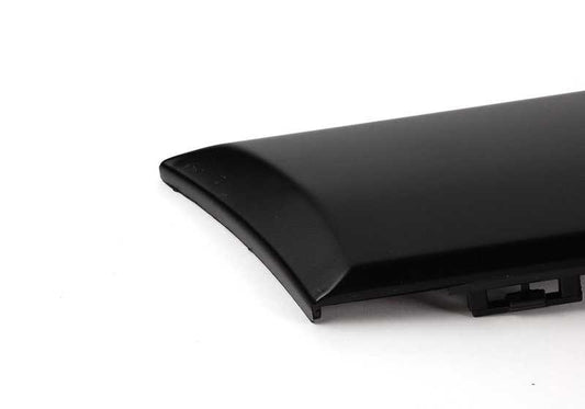 Moldura lateral trasera izquierda OEM 51121945927 para BMW E30. Original BMW.