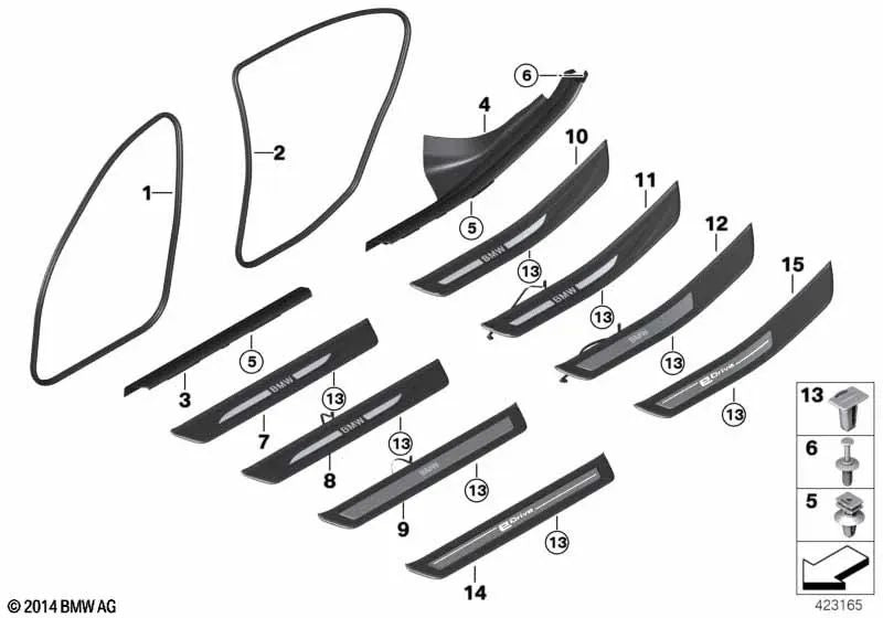 Beleuchteter Eingangsschieber, rechts hinten für BMW F18, F18N (OEM 51477203612). Original BMW.