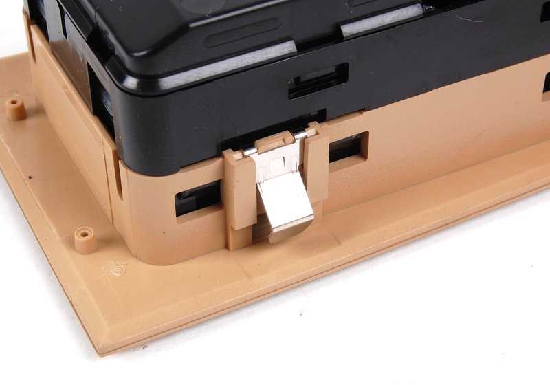 Interruptor elevalunas lado conductor OEM 61319217334 para BMW E90, E91, 316d, 316i. Original BMW.