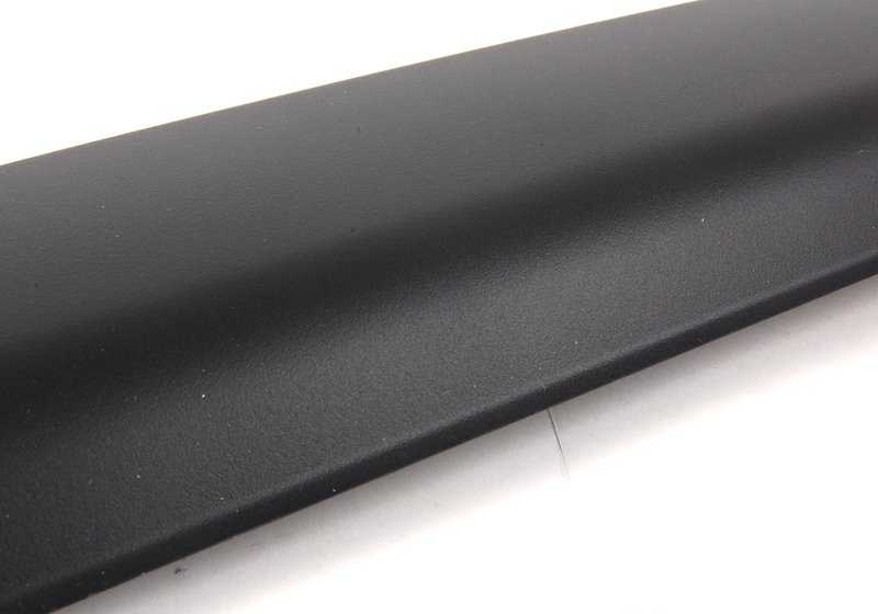Guarnecido exterior superior del portón trasero OEM 51498190693 para BMW E39. Original BMW.