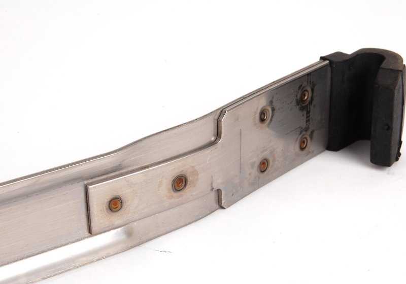 Abrazadera de depósito de combustible OEM 16116756583 para BMW E46. Original BMW.