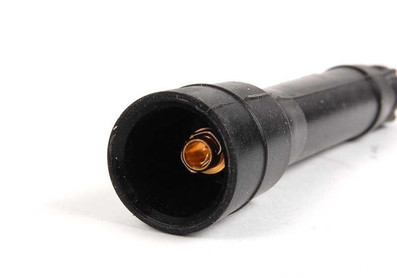 Cable de bujía OEM 12131404101 para BMW E34. Original BMW.
