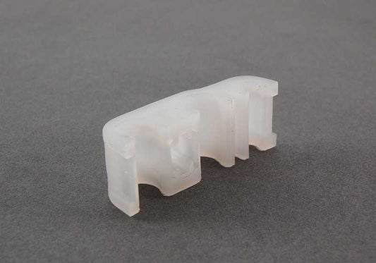 Abrazadera de línea de combustible OEM 16121177005 para BMW E21, E30, E12, E28, E24, E32, E38. Pieza original BMW.