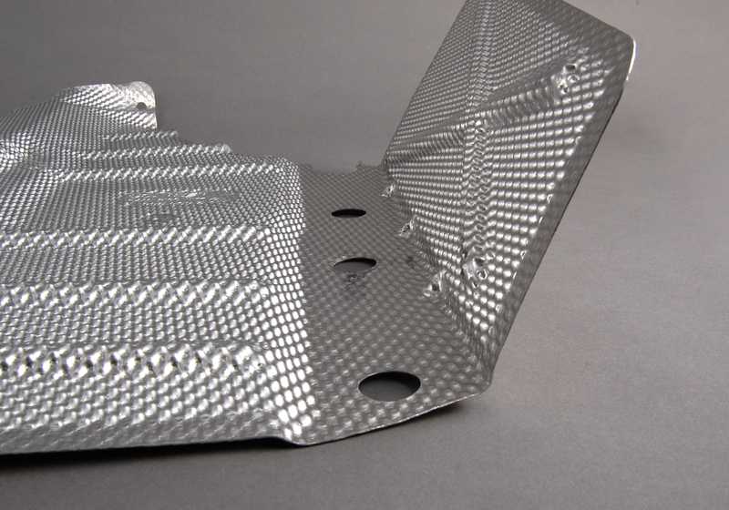 Thermal insulator of the rear silencer OEM 51482494848 for BMW E46. Original BMW.