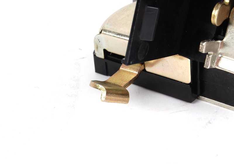 Cerradura trasera izquierda OEM 51228122419 para BMW E36. Original BMW.