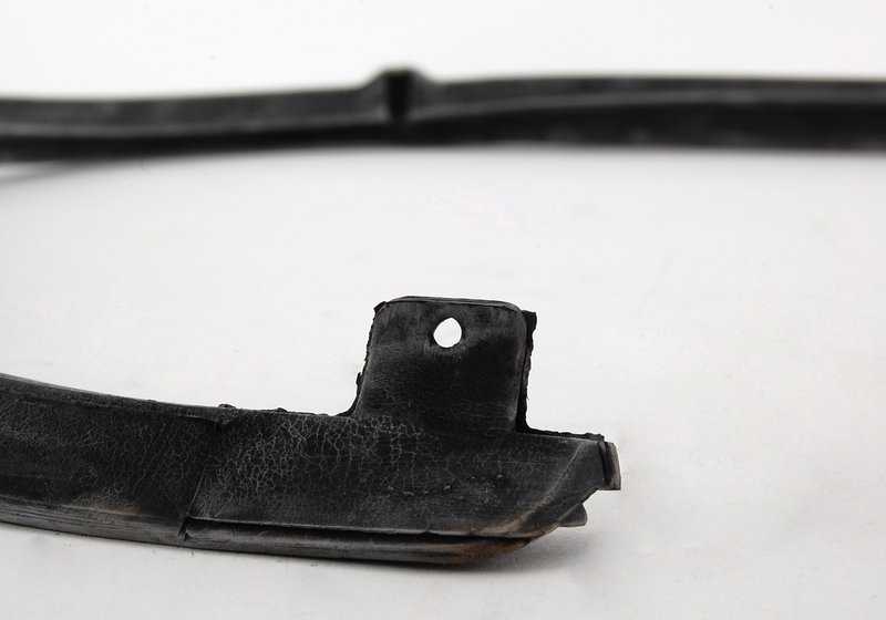 Board de porte gauche OEM 5122188213 pour la série BMW 3 E30. BMW d'origine.