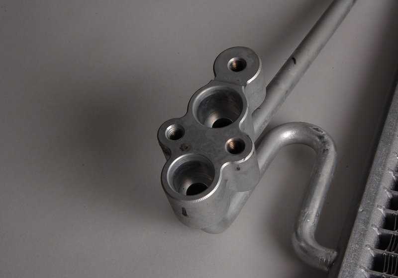 Condensador de aire acondicionado con secador OEM 64539239920 para MINI R56, Clubman R55, Cabrio R57, Countryman R60, Paceman R61... y más. Original MINI.