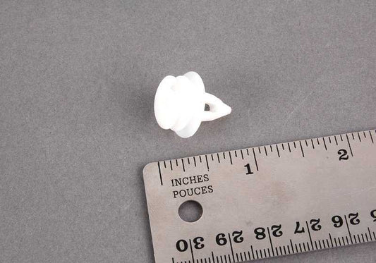 Clip sujeción interior OEM 51411973500 para BMW E36,E46,E34,E39,E38,E53,E70,F15,F85,E71,E72,Z3,E52. Válido para molduras interiores y paneles puerta. Original BMW.