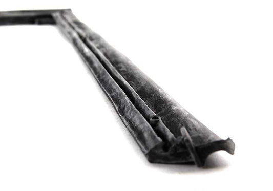 Junta de puerta trasera derecha OEM 51221888214 para BMW E30. Original BMW.