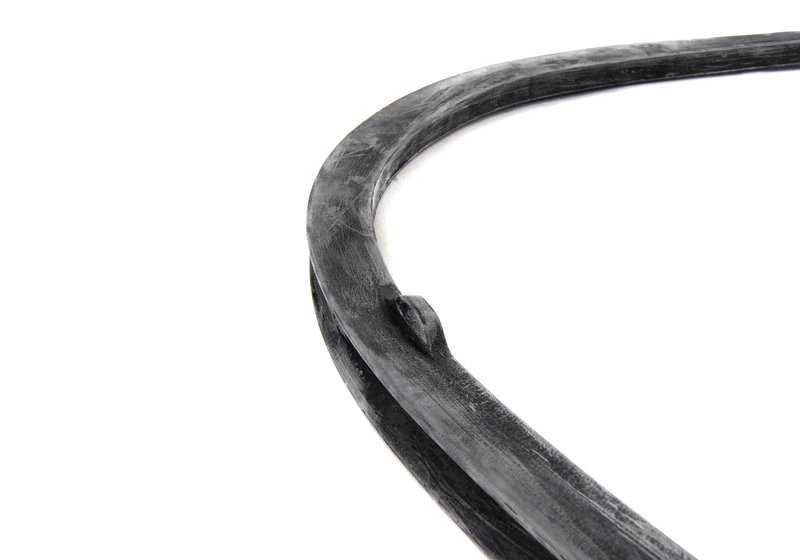Junta de puerta trasera derecha OEM 51221888214 para BMW E30. Original BMW.