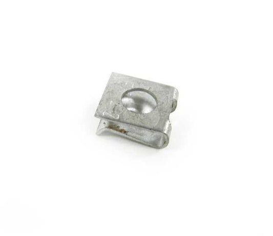 Clipe de corpo OEM 07129904221 para BMW {E23, E24, E30, E31, E32, E34, E36, E38, E39, E46, E52, E53, E60, E61, E63, E64, E65, E66, E70, E71, E72, E83, E84} e MINI {R50, R52, R53, R55, R56, R57, R58, R59, R60, R61, F54, F55, F56, F57, F60}. Original
