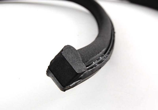 OEM Seal Board 51712230857 für BMW E30 (318i, 320i) mit M40- und M20 -Motoren. Kompatibel mit manuellen und automatischen Versionen. Original BMW.