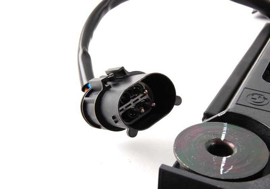 Ventilador adicional OEM 64546921395 para BMW E39 520i (M52) con cambio manual o automático. Compatible con modelos fabricados entre 1996 y 2003. Original BMW.