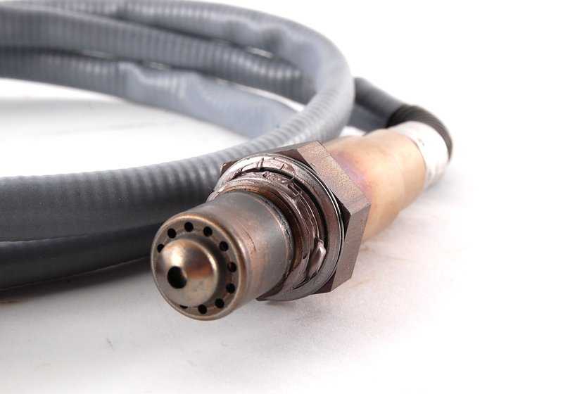 Lambda Control sonde pour BMW E82, E88, E90, E91, E92, E93, E89 (OEM 11787558087). BMW d'origine.