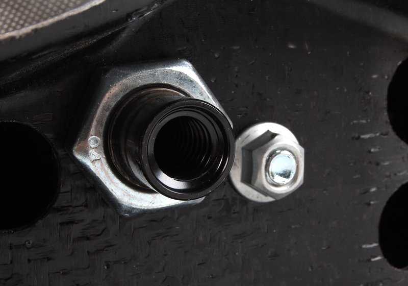 Sistema portante de paragolpes delantero OEM 51117893527 para BMW E46 M3. Original BMW.