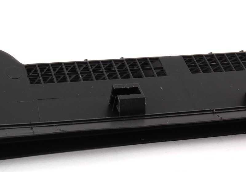 EVELOLECEDORA CAPER OEM 51711977678 para BMW E36. Peça externa decorativa. BMW original.