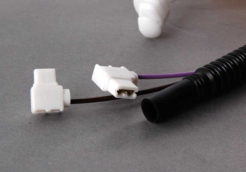 Sensor de nivel de combustible derecho OEM 16146752370 para BMW E39. Original BMW.