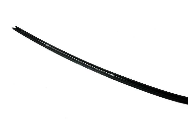 Listón de adorno vierteaguas izquierdo OEM 51138208499 para BMW Serie 3 E46. Original BMW.