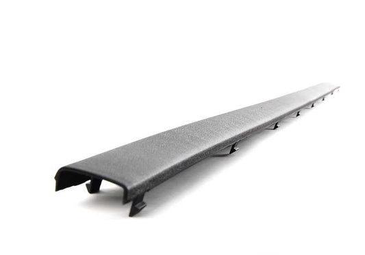 Moulure de pare-chocs arrière OEM 51128159376 pour BMW Série 5 E39 (520d, 520i, 523i). Véritable BMW.