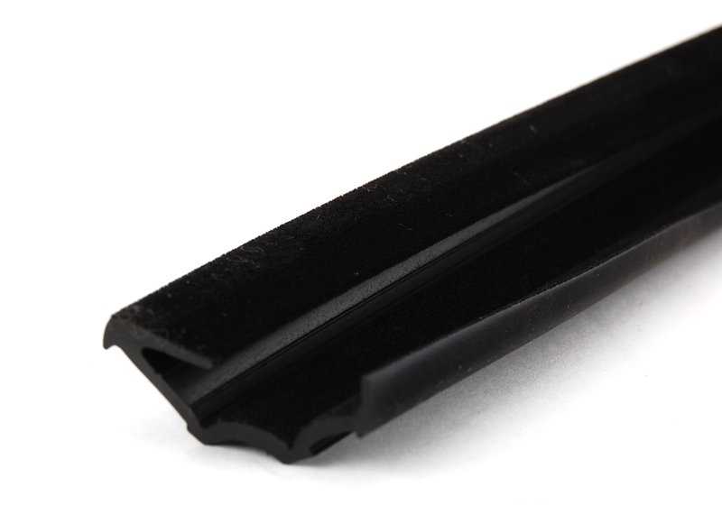 Guía cristal trasera izquierda OEM 51348213983 para BMW Serie 3 E36 (316i, 318i). Original BMW.