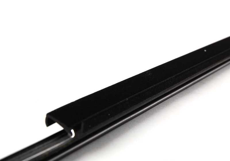 Burlete exterior ventana derecha OEM 51221944348 para BMW E34. Pieza original BMW.