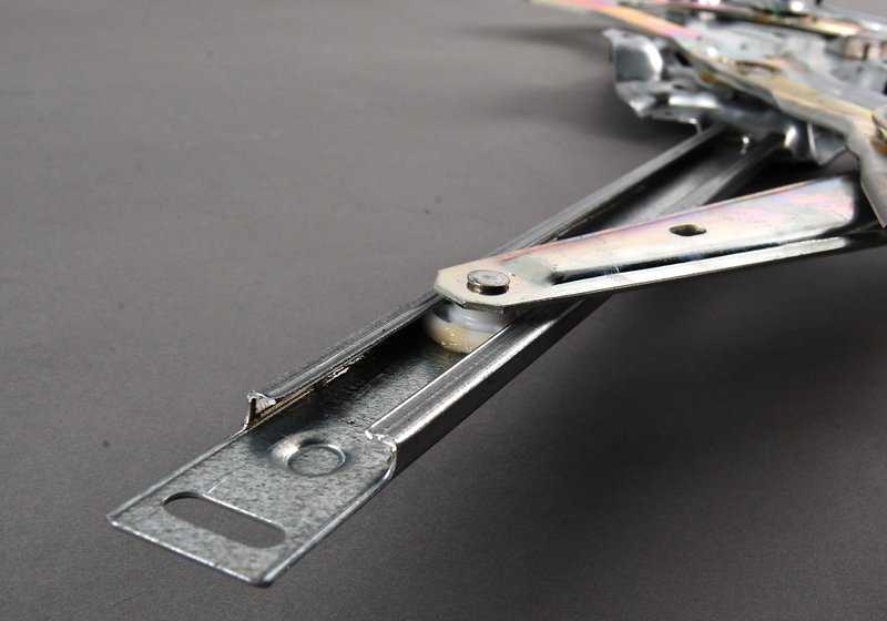 Alzacristales eléctrico delantero derecho OEM 51331977580 para BMW Serie 3 E36 (316i, 318i, 318is). Original BMW.