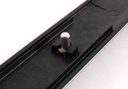 Moldura aluminio puerta delantera izquierda OEM 51457047155 para BMW E46 {316i AL11, AL12, AL21, AL22, AL51, AN72, AN82, AX31, AX32, AX41}. Original BMW.