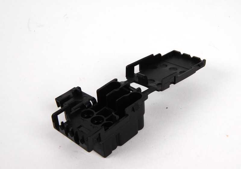 Conector OEM 61131378129 para BMW (Modelos Compatíveis: E30, E32, E34, E36, E38, E39, E46, E60, E61, E63, E64, E65, E66, E83). BMW original.