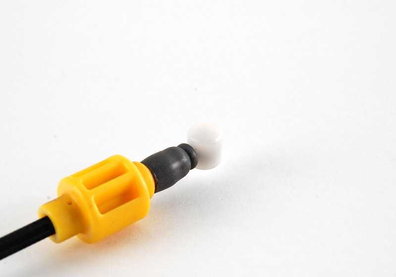 Cable de apertura maneta exterior puerta delantera derecha OEM 51217131738 para BMW E65, E66. Original BMW.