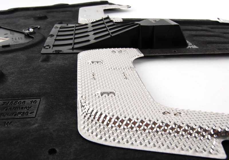 Cubierta inferior central OEM 51757019869 para BMW E60, E61, E63, E64. Protección del motor y bajos. Repuesto original BMW.