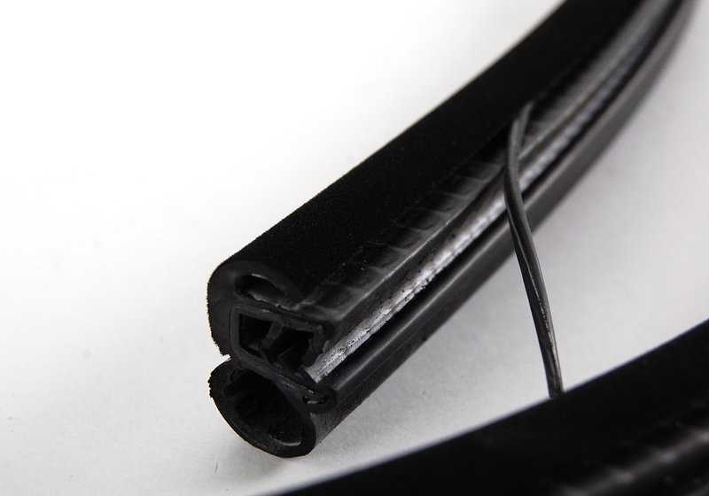 Protector de borde puerta delantera OEM 51727122433 para BMW E60, E61. Pieza original BMW.