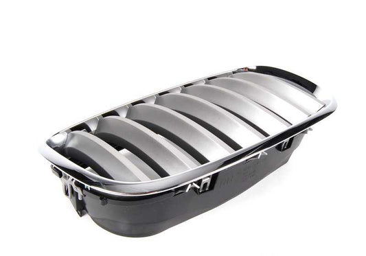 Rejilla delantera derecha en color titanio OEM 51137185224 para BMW X5 {E70} y X6 {E71, E72}. Compatible con modelos 3.0d, 3.0sd, 3.0si, 4.8i y M. Original BMW.