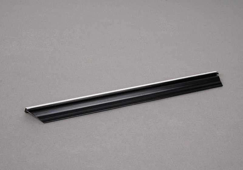 Moldura interior trasera derecha OEM 51228230478 para BMW E38. Original BMW.