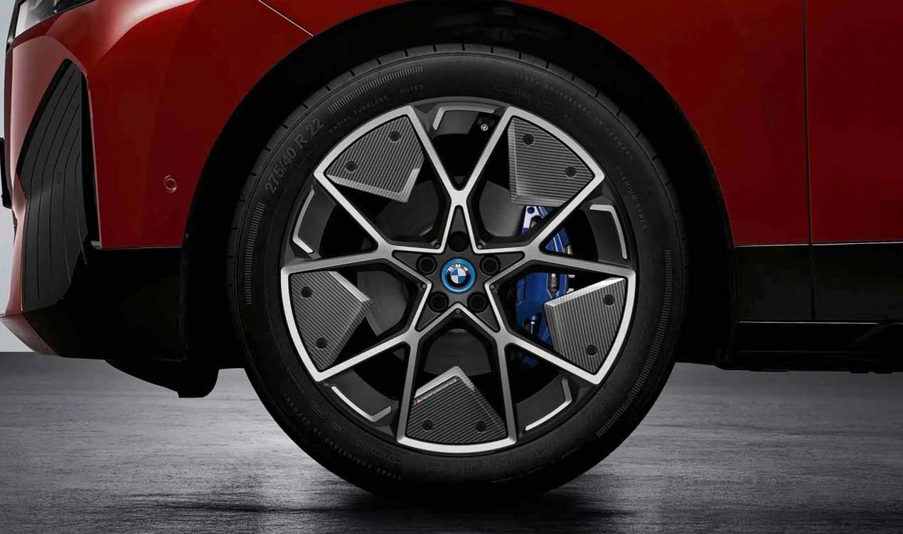 Juego de 4 ruedas completas BMW M Performance aerodinámicas Carbono 1022 22” Jet Black uni (275/40 R22) con RDC/TPMS OEM 36115B758C1. Original BMW.