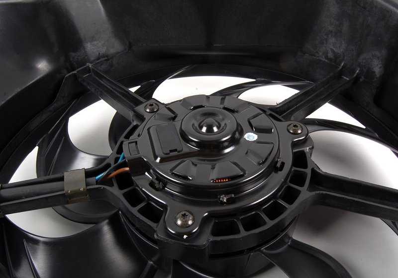 Ventilador de aire acondicionado (electroventilador) OEM 64548391317 para BMW E36. Recambio original BMW.