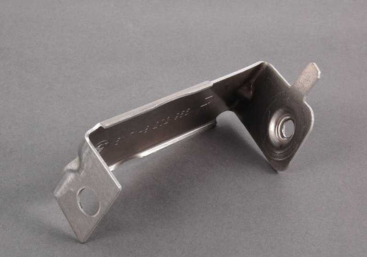 Soporte cubre bajos derecho OEM 51718202966 para BMW E39, E38. Original BMW.