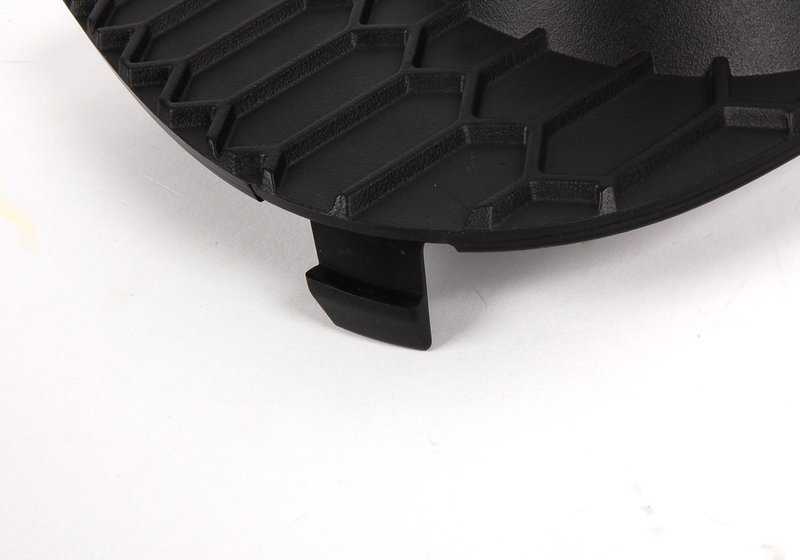 Right fog light trim for BMW E83 (OEM 51113414312). Original BMW.