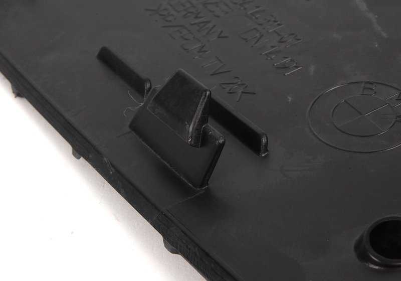 Moldura izquierda para faro antiniebla OEM 51113414311 para BMW E83. Original BMW.
