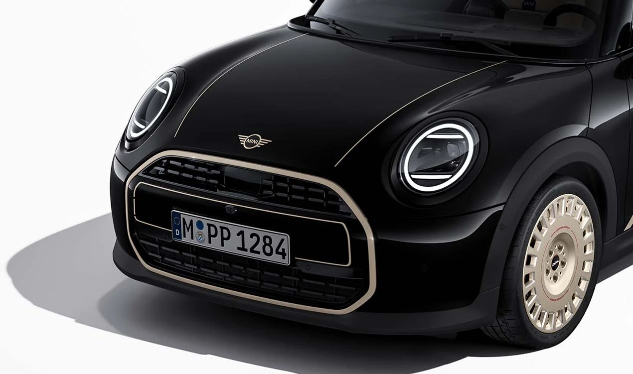 Lámina adhesiva capó OEM 51145B4EAA4 para MINI F66, F65, Cabrio F67. Original MINI.