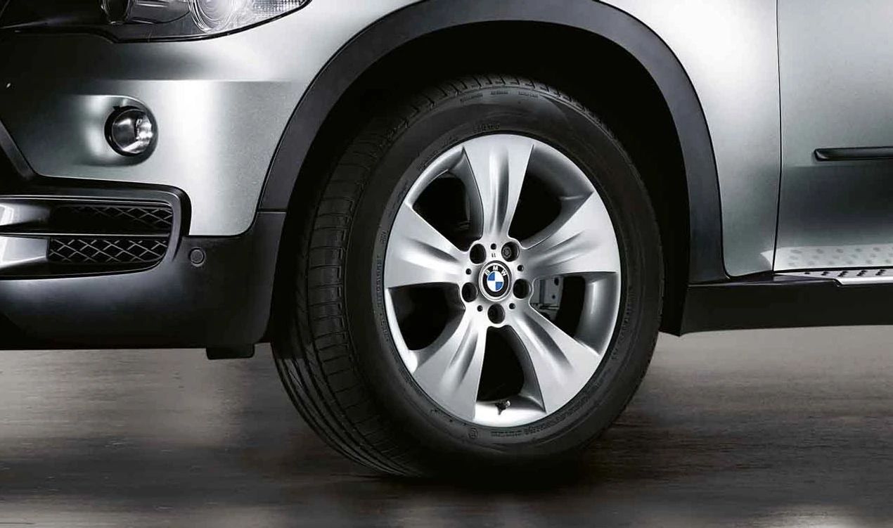 Llanta de aleación estilo estrella 213 OEM 36116772248 para BMW E70. Original BMW.