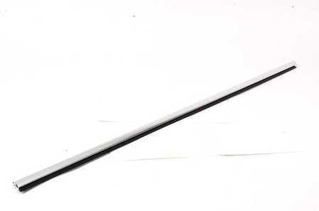 Cubierta pozo exterior izquierda OEM 51328226105 para BMW Serie 3 E46. Original BMW.
