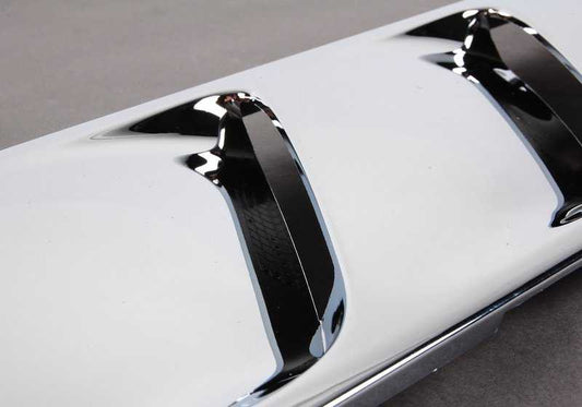 Rejilla decorativa OEM 82149406190 para BMW E46. Original BMW.