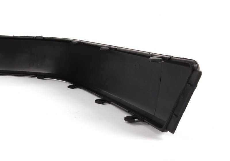 Moldagem lateral direita OEM 51118148816 para BMW E34 518i, 518G. Compatível com modelos produzidos entre 1989 e 1996. BMW de substituição original.