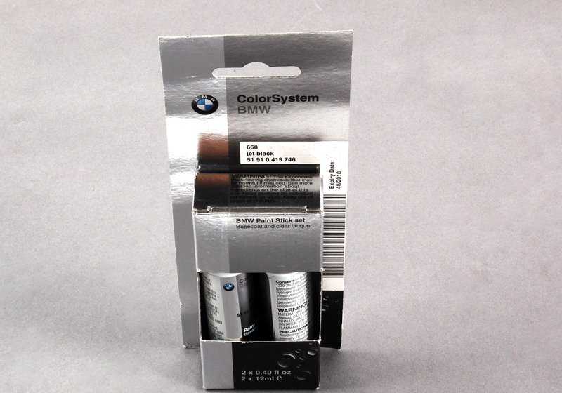 Jet Black Touch Up Paint 2x12ml OEM 51910419746 para BMW {E46,E60,E61,E63,E64,E65,E66,E70,E71,E81,E82,E83,E84,E85,E87,E88,E90,E91,E92,E93,F01,F0 2,F07,F10,F11,F15,F16,F20,F21,F22,F25,F26,F30,F31,F32,F33,F34,F36,F80,F82,F83,G30,G31,X1