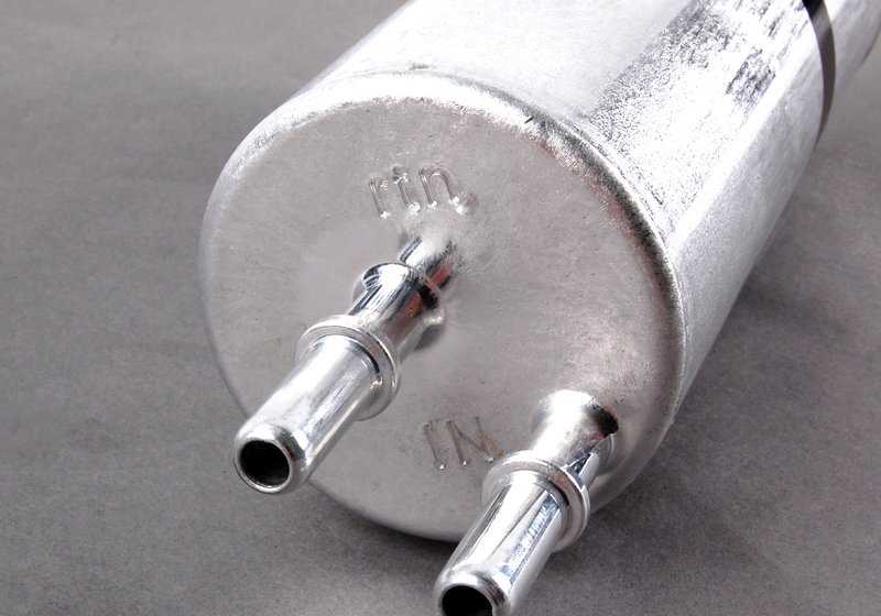 Filtro de gasolina con regulador de presión OEM 16126754016 para BMW X5 E53 3.0i y 4.4i (todos los modelos compatibles). Original BMW.
