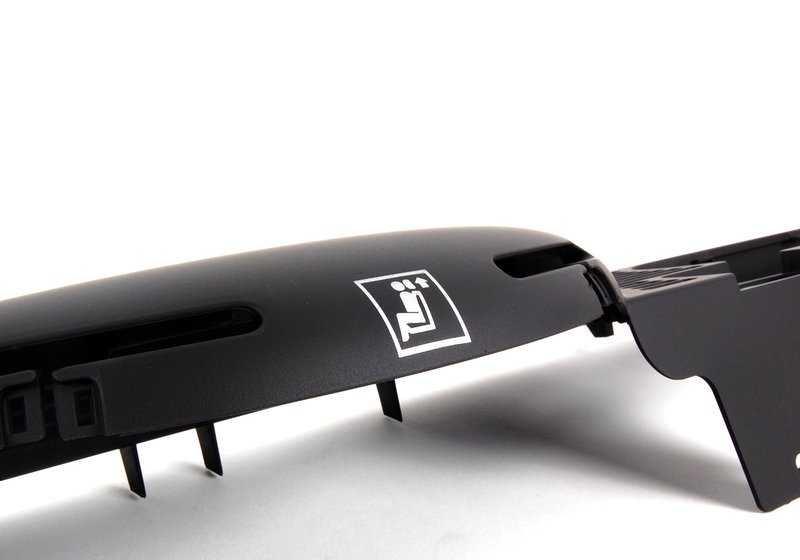 Grade decorativa preta OEM 51718266826 para BMW E46. Peça original da BMW.