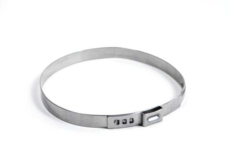 Fucciolo di tubo flessibile OEM 32136751292 per BMW E60, E61, F07, F10, F11, G60, G61, G68, G90, E63, E64, F06, F12, F13, E65, E66, F01, F02, F04, G70, I20, E83, E83, E83, E83, E83. BMW originale.